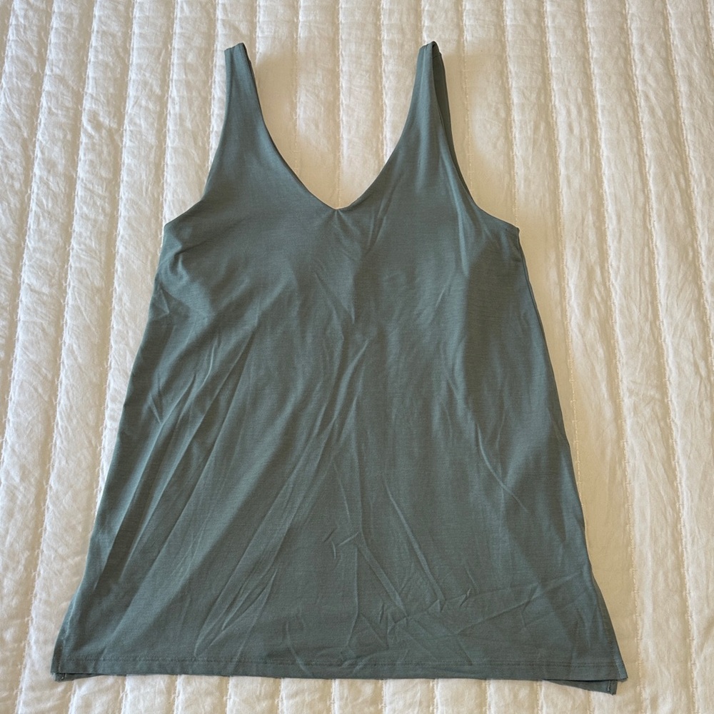 Athleta Essence Support Tank Top Tunic Women’s Medium Soft Blue Green